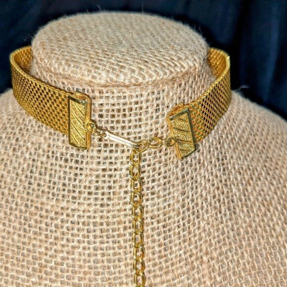 Gold Designer Choker Necklace - Picture 4 of 8